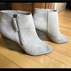 BC Rebellion II Wedge Bootie 
TAUPE size 6.5